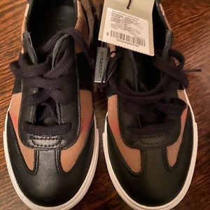 Burberry black kids shoes